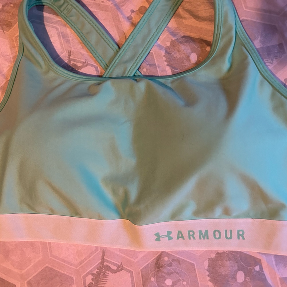 Green UnderArmour padded mid-cross back sports bra (3x)